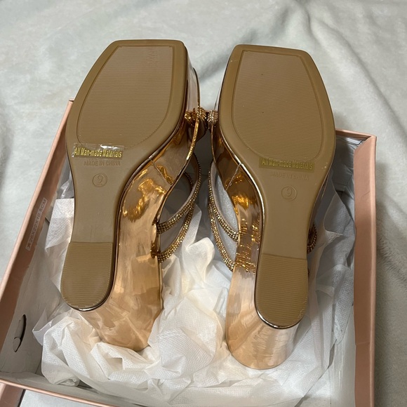 Glaze Gold Platform Sandals - Picture 3 of 3